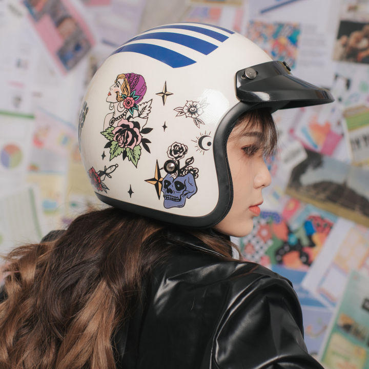 helm wanita